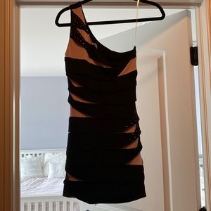 One shoulder dress